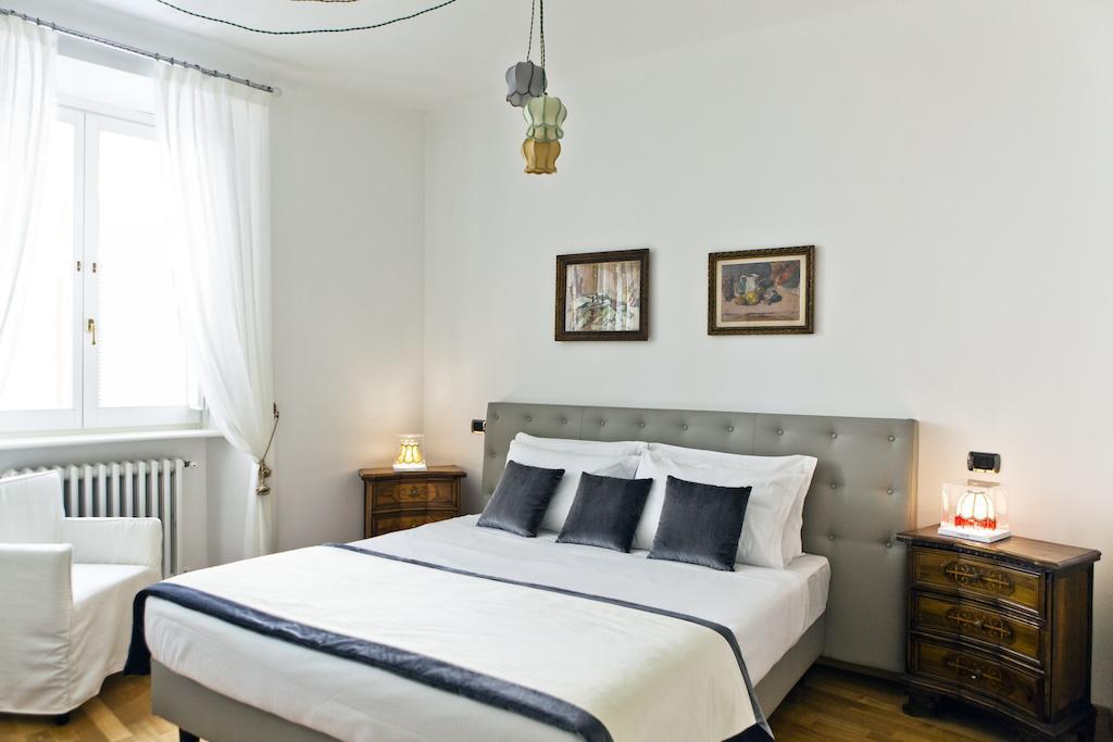 Garibaldi Suites Piazza Di Spagna Рим Номер фото